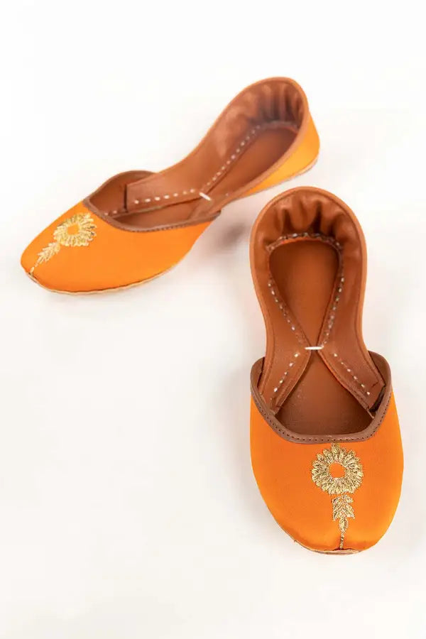 Women Orange Hand Made Khussa IDFT-AW22-08