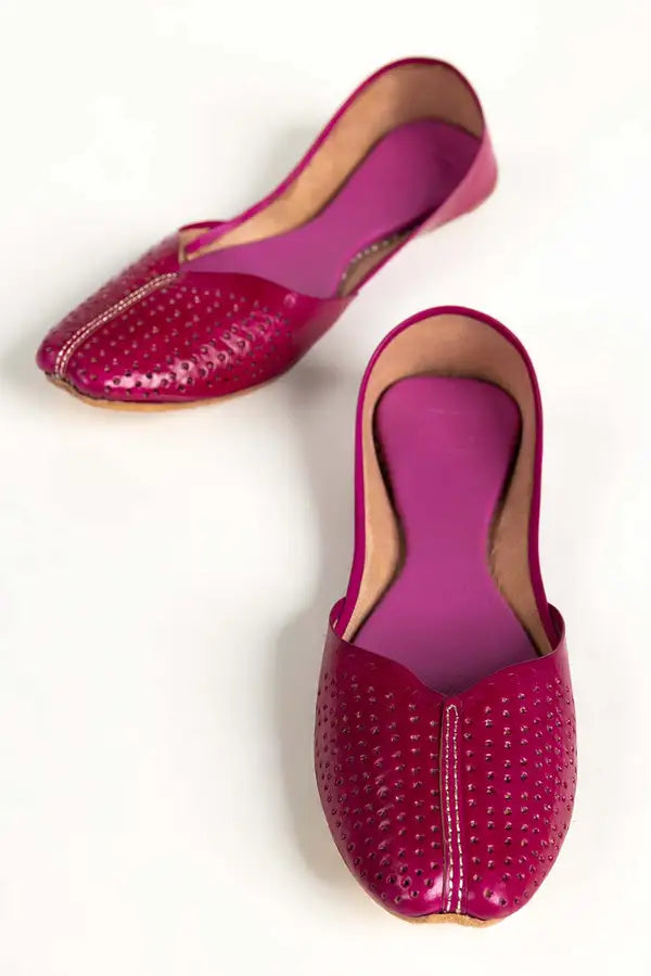 Women Magenta Khussa IDFT-AW22-56