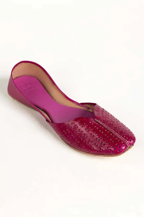 Women Magenta Khussa IDFT-AW22-56